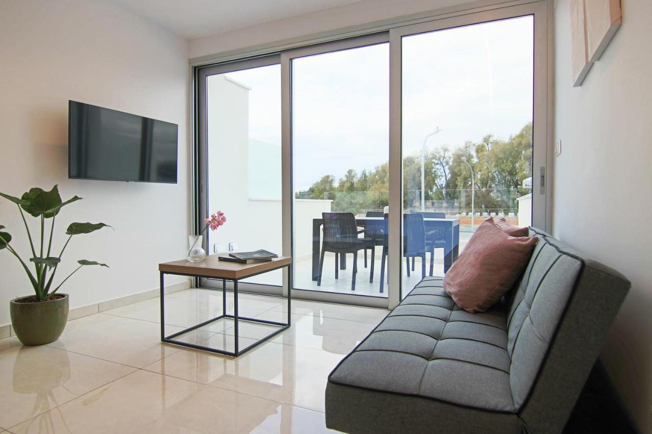 Phaedrus Living - Seaside Luxury Flat Harbour 110 Lägenhet Paphos Exteriör bild