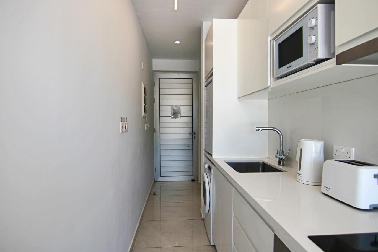 Phaedrus Living - Seaside Luxury Flat Harbour 110 Lägenhet Paphos Exteriör bild