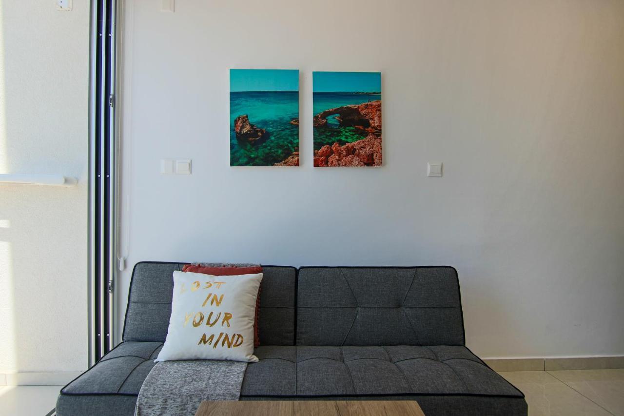 Phaedrus Living - Seaside Luxury Flat Harbour 110 Lägenhet Paphos Exteriör bild